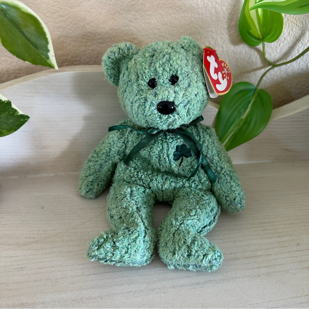 TY Beanie Baby Shamrock The Irish Bear with Tag